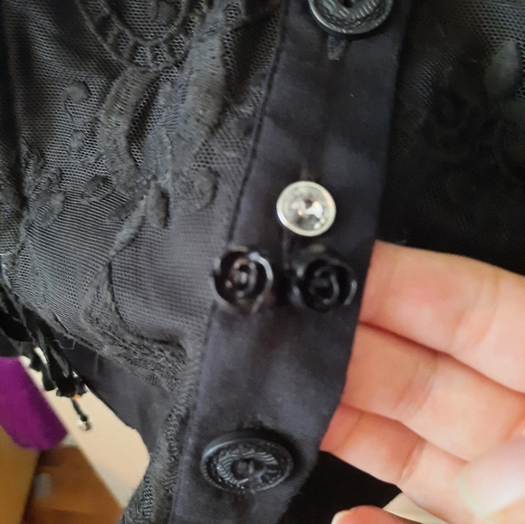 Vitrin Design Size M Unique Black Lacey Button up Shirt with Bell Sleeves - Picture 11 of 11
